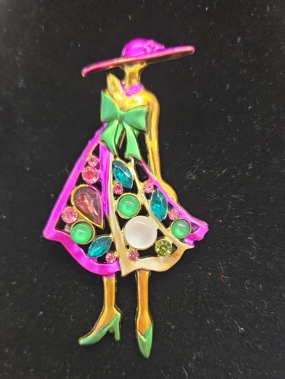 RHINESTONE LADY BROOCH